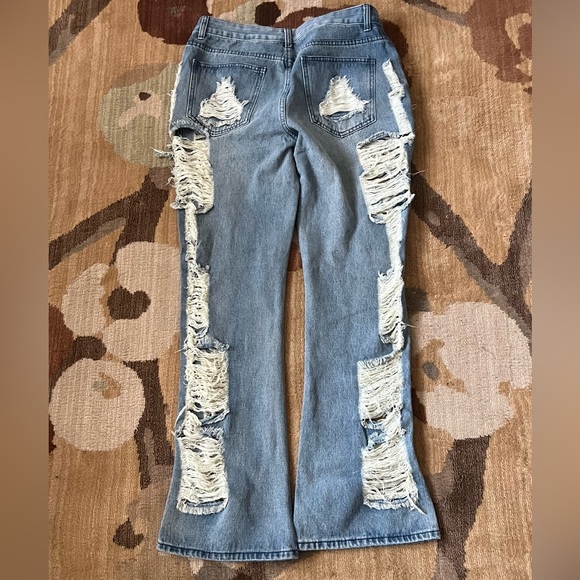 Yetta Ripped Jeans - Picture 3 of 4